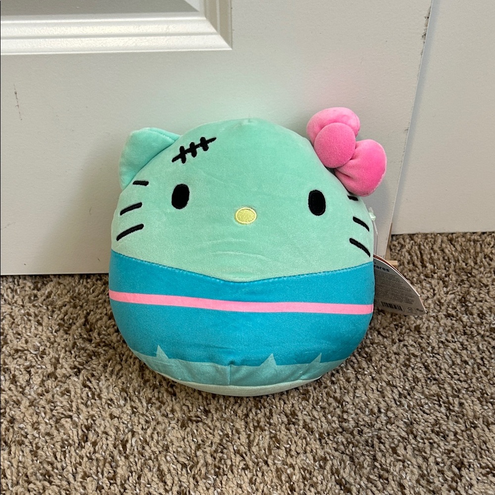 NWT Hello Kitty Squishmallow Plush/Stuffed Animal - Halloween/Frankenstein